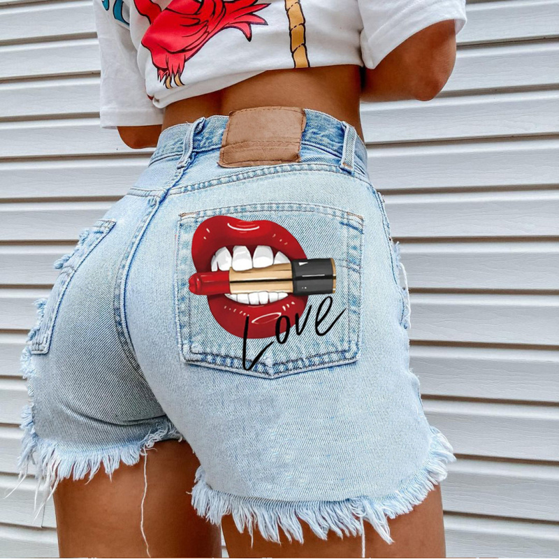 Street Fashion Denim - Sommerliche Trendige Damen-Lippenstift-Shorts im Street-Style mit